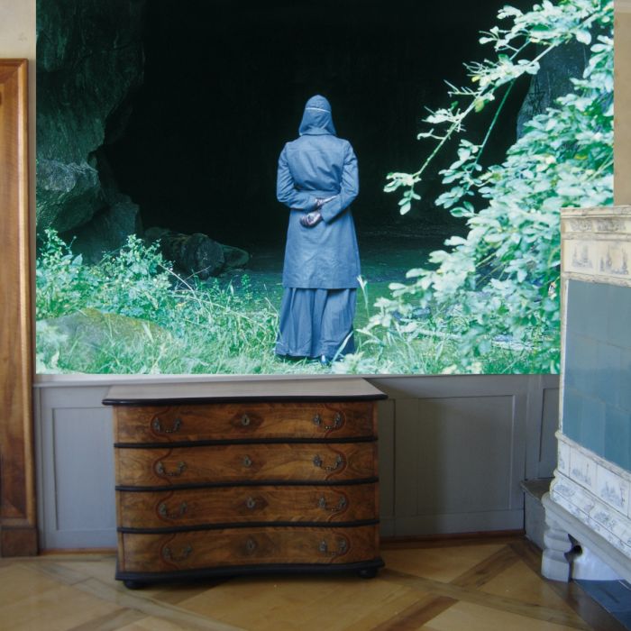<p>exercices II</p>

<p>als Tapeten im Wohnzimmer des Museums Bruder Klaus installiert</p>

<p>140 x 210 cm, zwei Fotografien auf Leinen</p>

<p>2004</p>

<p>&nbsp;</p>

<p>&nbsp;</p>
