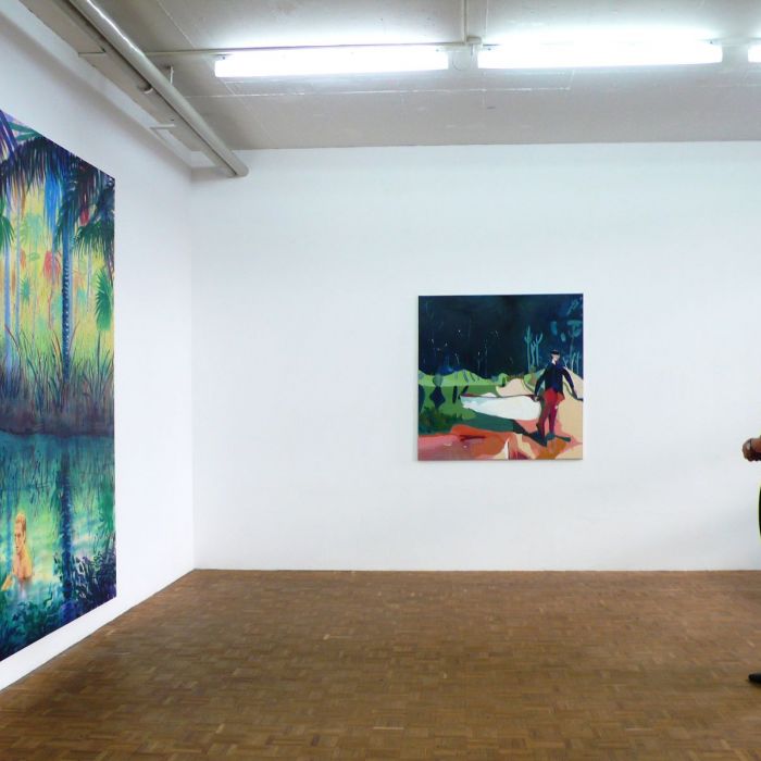 <p><strong><sup>B74</sup></strong></p>

<p><sup>&quot;Pferde&auml;pfel&quot;, 2023</sup></p>

<p><sup>Edward Wright und Jennifer Kuhn</sup></p>
